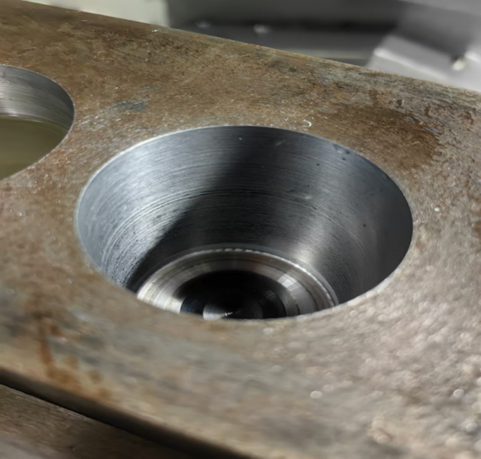 4 軸 3 軸 垂直加工センター SV960L テーブルサイズ 1100*550mm 垂直フライディングセンター 10