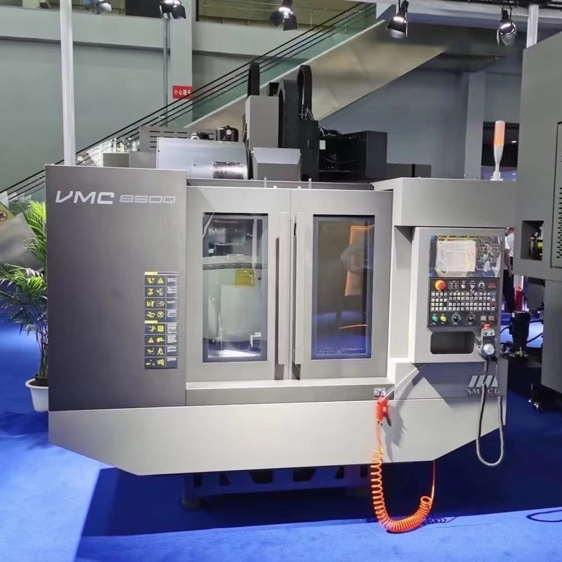 3 軸 CNC フリーシング マシン メタルフリーシングとラートンブーム SMTCL垂直加工センター