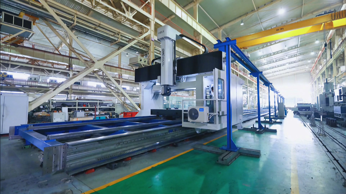 GMCr2 CNC ゲントリー加工センター 重用ポータル掘削とフレーシングマシン