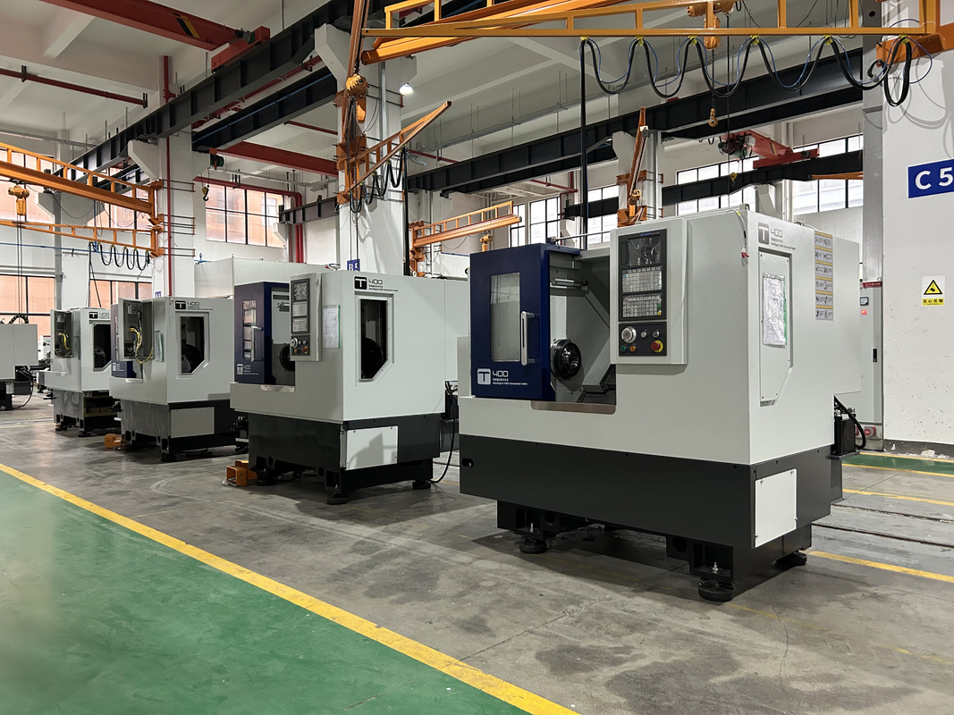 横軸 CNC ターン T400 GSK コントロール 8 ステーション サーボ ターレット 斜面 ベッド CNC ターン