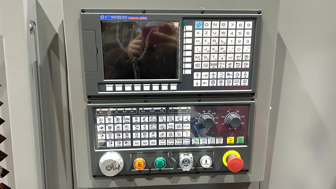 CNC lathes CHK46 ギャングタイプ ツール ポスト 精密切断 斜面 ベッド CNC ターニング  lathes 機械