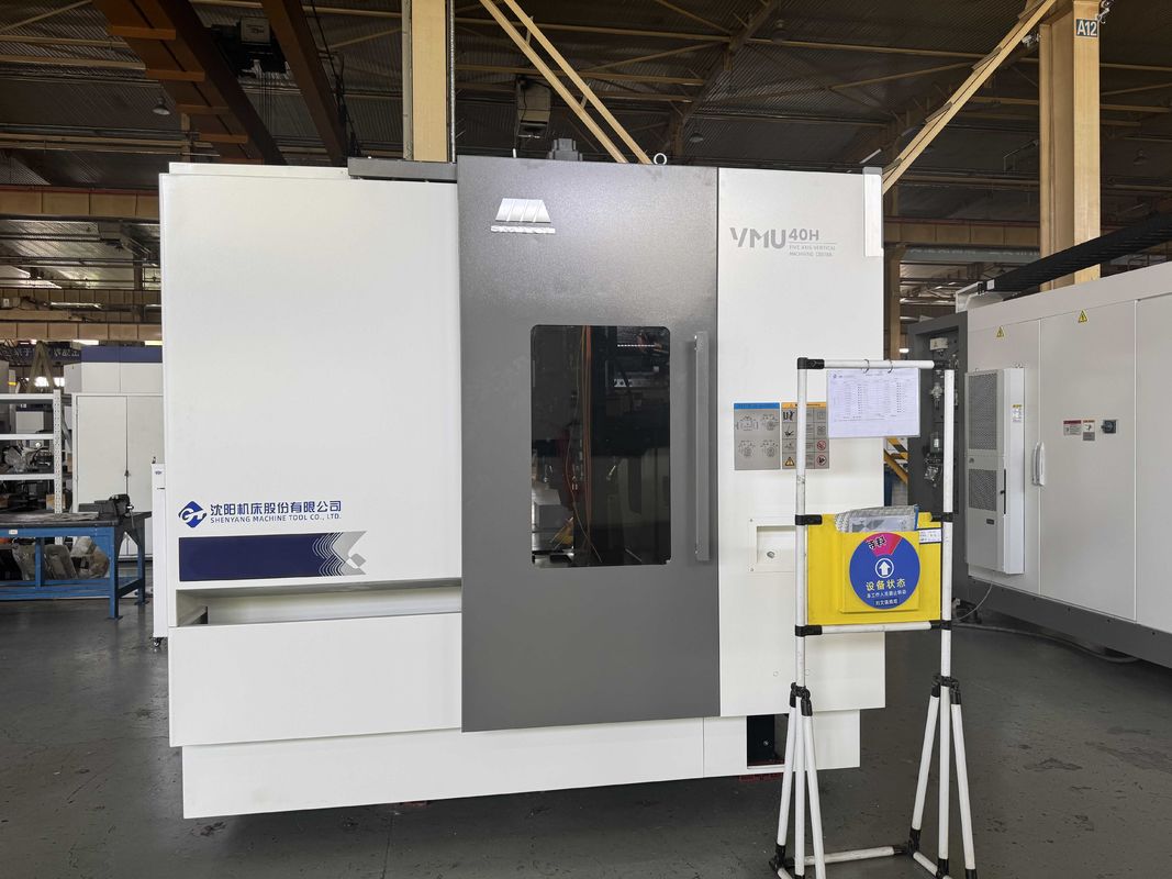 5軸機械センター VMU40H マックス. 許可された負荷 300kg 5軸連結垂直機械センター