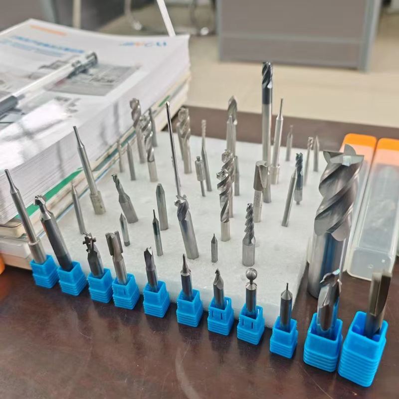 高精度 CNC 5 軸 ツール 磨き機 MG80 5 軸 ツール 磨き機