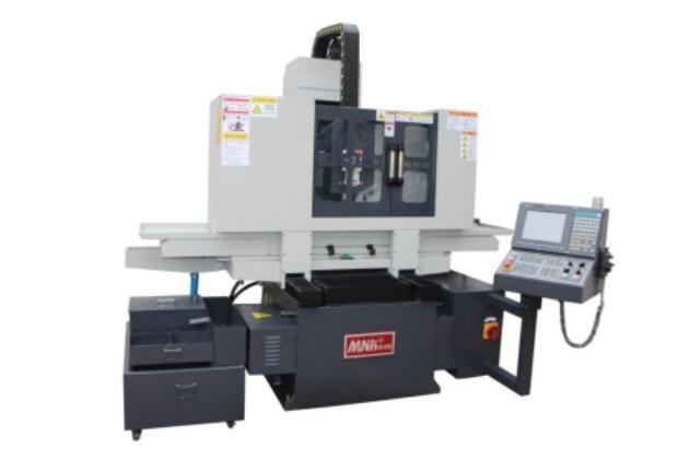 800 - 3600rpm CNCの表面のまたがり式MNK 2560を粉砕機
